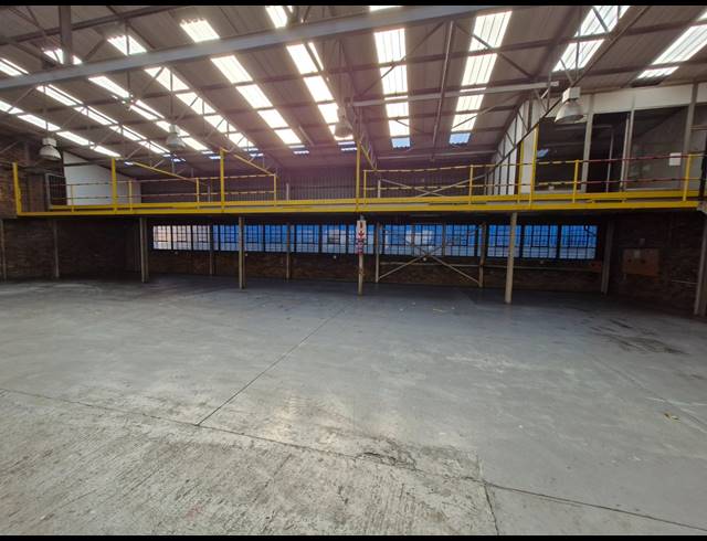 790M² FACTORY TO LET IN JET PARK